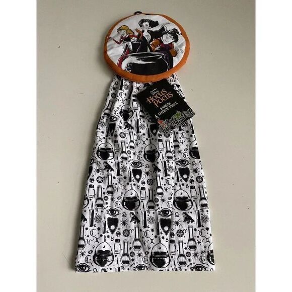 Disney Hocus Pocus Hanging Kitchen Towel Sanderson Sisters Halloween NEW - Picture 1 of 9